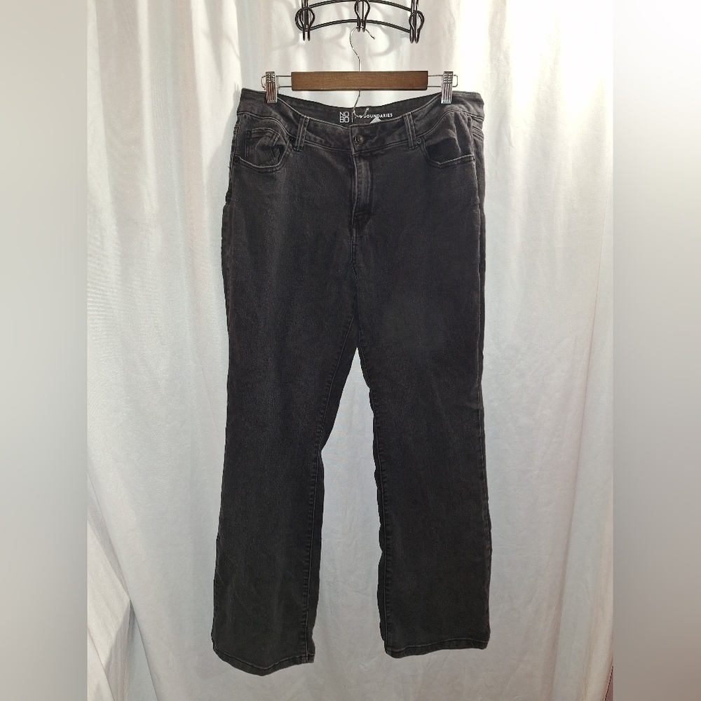 No boundaries black jeans size 17